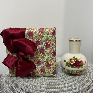 Royal Albert Album and Vase Set Old Country Roses Chintz Collection NWT